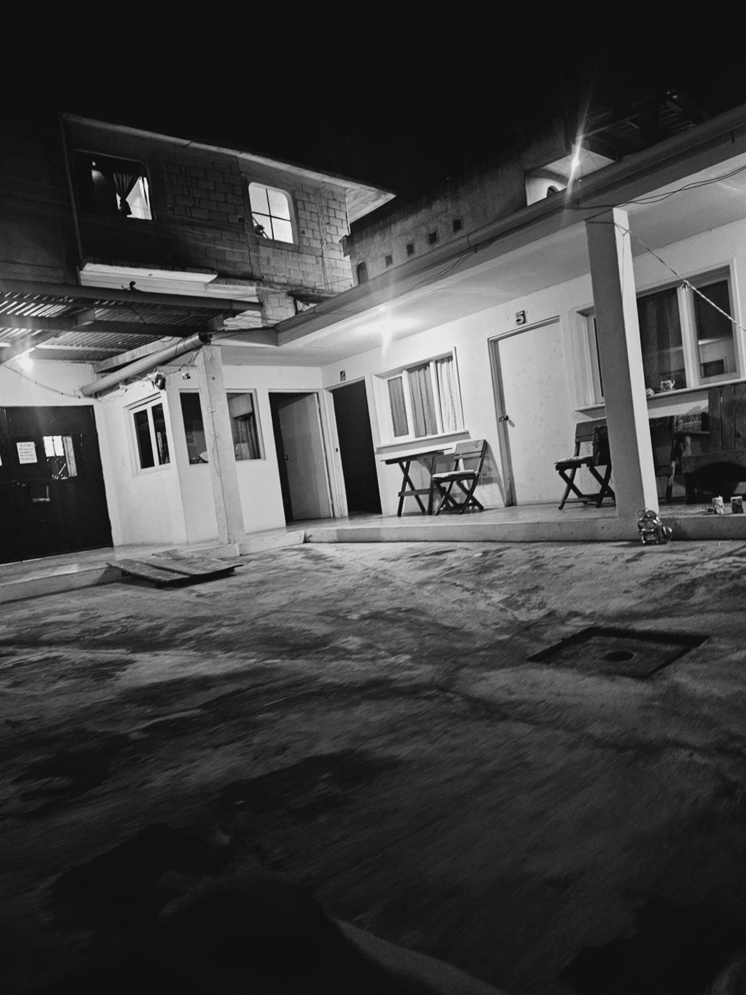 Hostal The Friends Panajachel Exterior foto